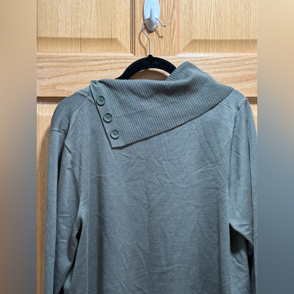 Cable & Gauge Asymmetrical Button Cowl Neck Tunic Sweater 2X NWT Green - Picture 6 of 8